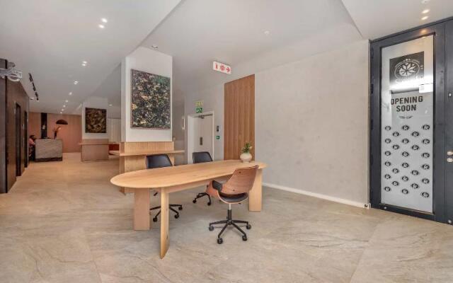 Newlands Peak Aparthotel
