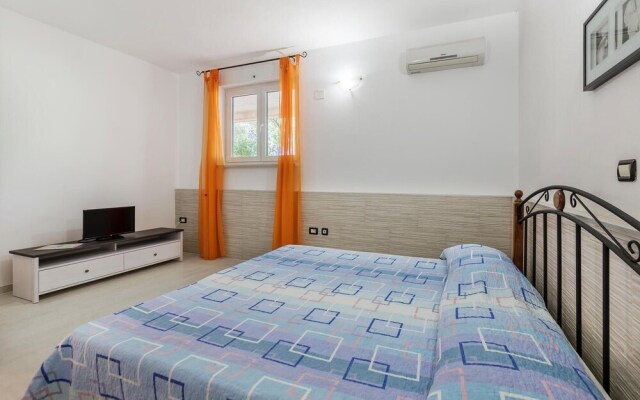 Awesome Home in Novigrad With Wifi and 1 Bedrooms