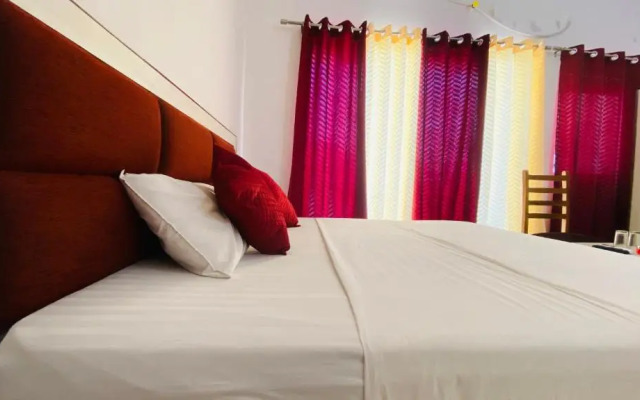 OYO 28196 Hotel Corbett Radiance