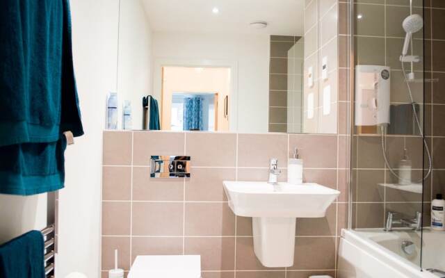 2 Bedroom Flat Close To The City Centre