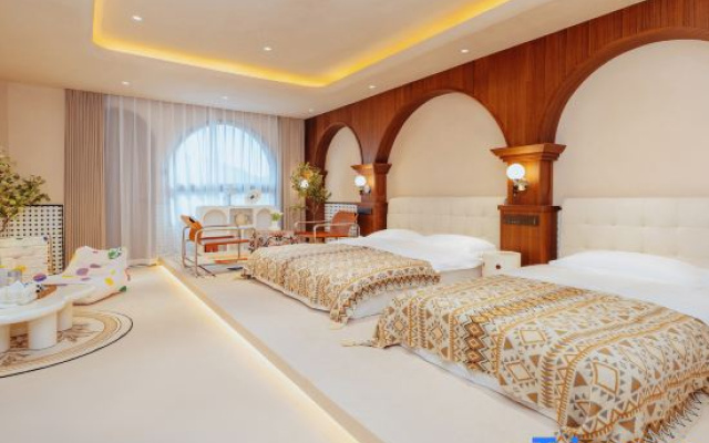 Star Orange Moroccan Style Art Resort Hotel
