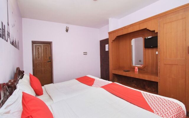 OYO 13597 Travel Stay Residency