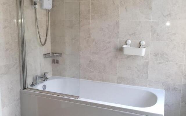 Central 2bed Apartment w/parking