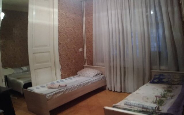 Na Efremova Apartments