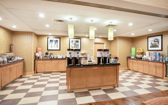 Hampton Inn & Suites Denver/South-RidgeGate