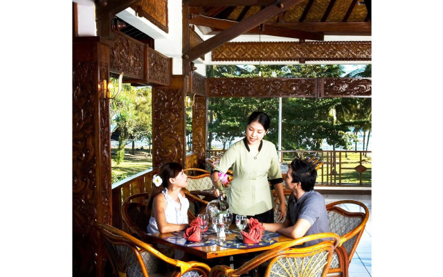 Surya Pesona Beach Hotel
