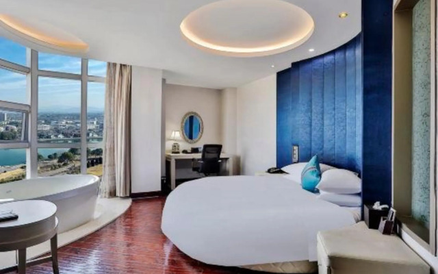 Long You West Lake Hillview International Hotel