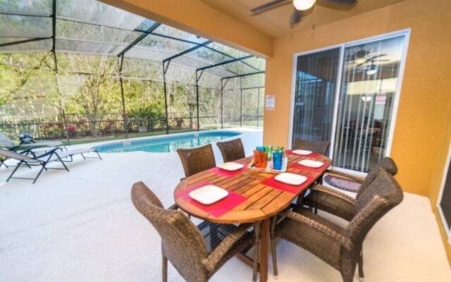 241 Las Fuentes Drive 6 Bedroom Home by Redawning