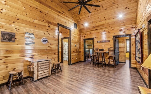 The Great Maple Retreat 13 Bedroom Home by Redawning