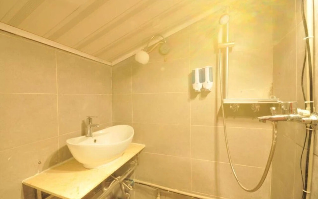 Shangri-La 3 are 3 resortel