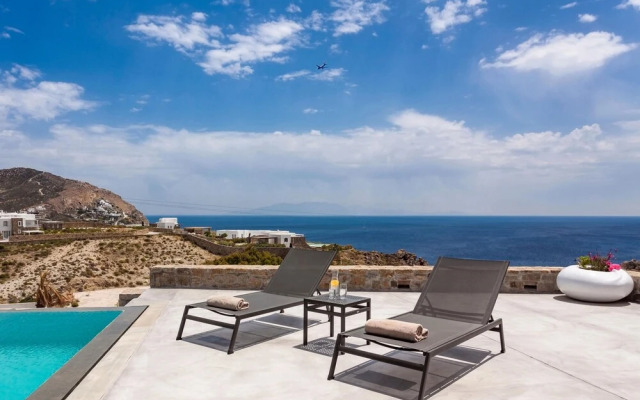 Apollo Paradise Seaview Infinity Pool Jacuzzi