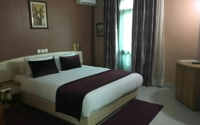 Hôtel Rania Belmadina