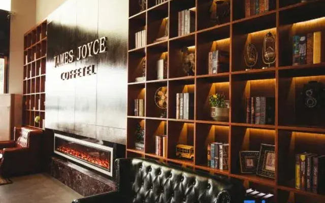 Shijia Haoting Hotel (Hunan Software University)