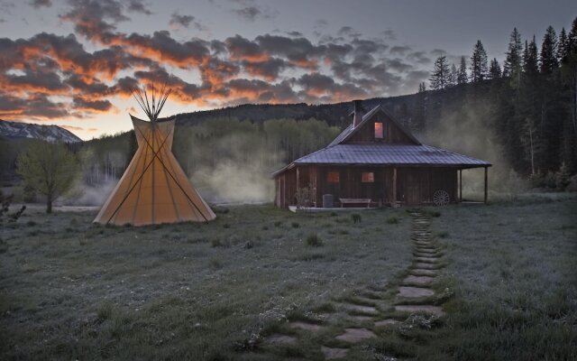 Dunton Hot Springs