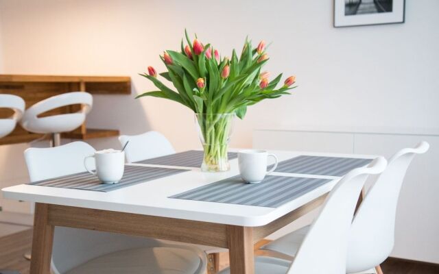 Apartament F&J