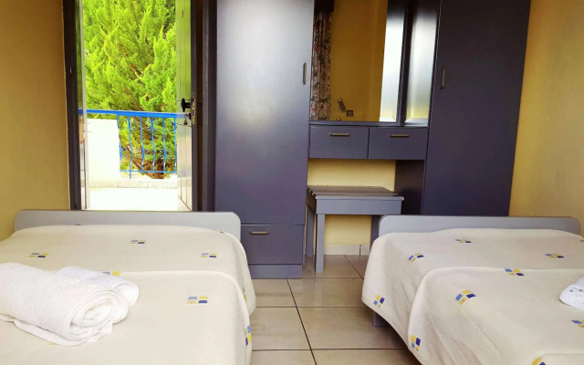 Roditsa Patritsia Apartments