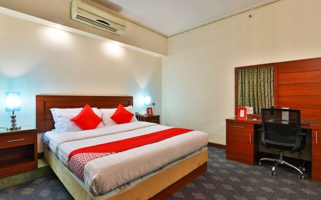 Oyo 395 Al Hafof Hotel