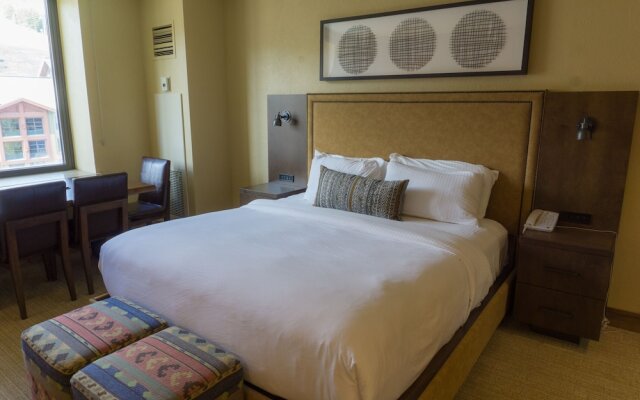 Grand Summit views and location, next to slopes by RedAwning