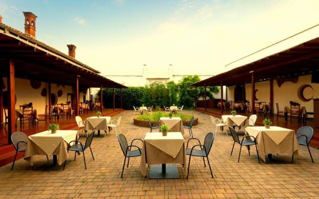 Ca' Bianca Hotel Corte Del Naviglio