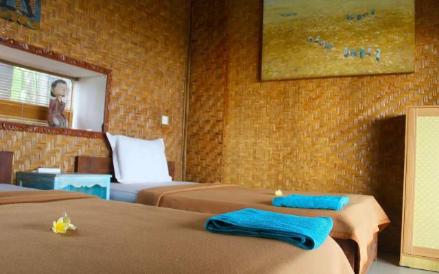 Dikaloha Medewi Surfcamp