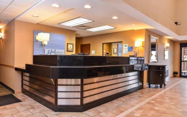 Holiday Inn Express Lewisburg/New Columbia by IHG
