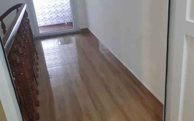 Cam Tu Cau - 27 Le Hong Phong Hotel