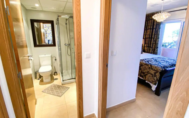 Luxury South Facing Groundfloor Apt