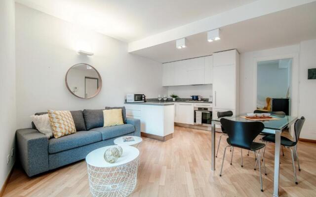 Vicolo Dei Pescatori - by MyHomeInComo