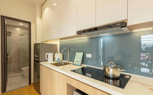 Lumi West Lake Apartment
