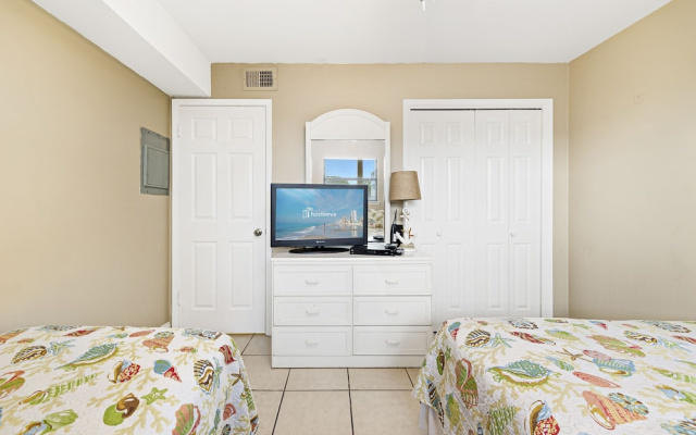 Seaside Beach & Racquet 2105