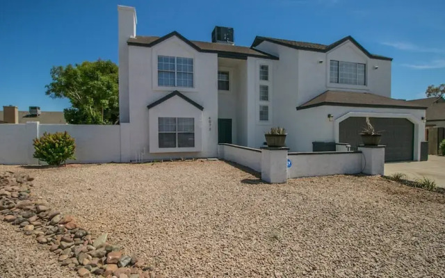 Upgraded 4-bdrm Beautiful Home W/pool!