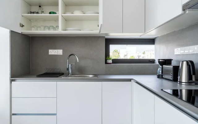 Solara - Stylish Balcony Apartments in Larnaca