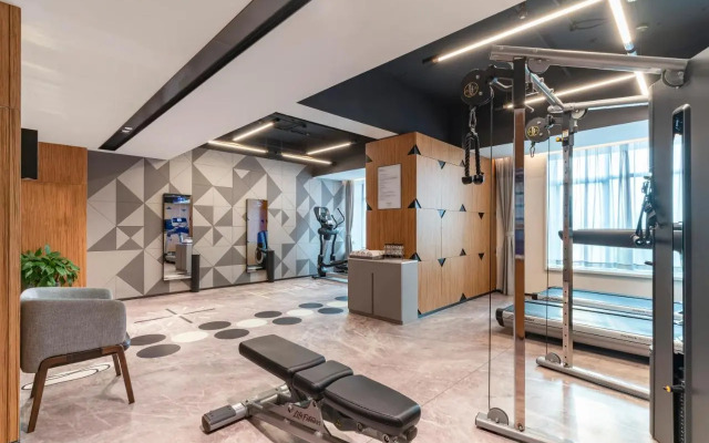 Home Inn Plus Shanghai Wujiaochang