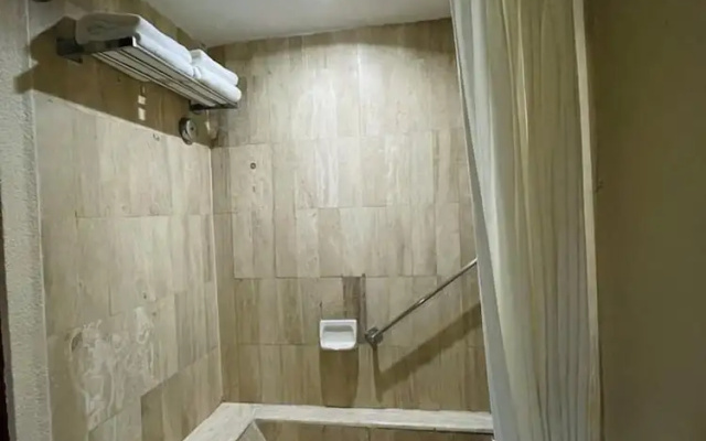 Hotel Arroyo Express