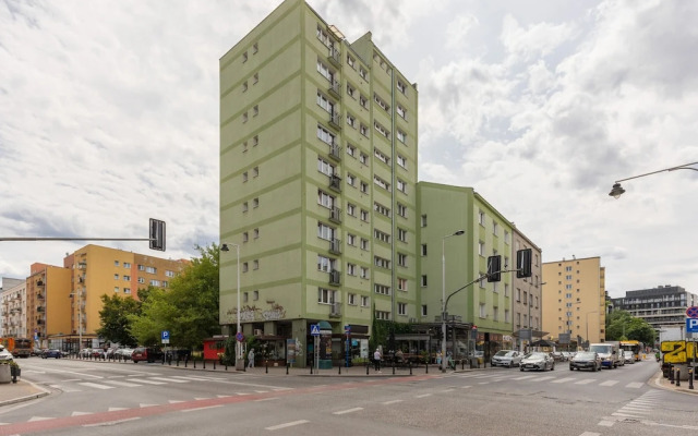 Warsaw Apartment Dobra by Renters