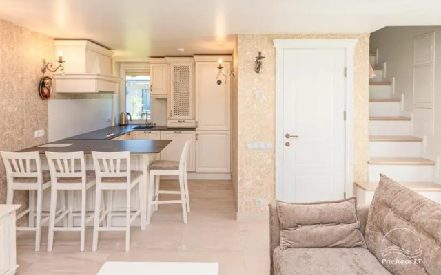 Prabangaus namelio “Čiki Puki Saulėlydis” nuoma.