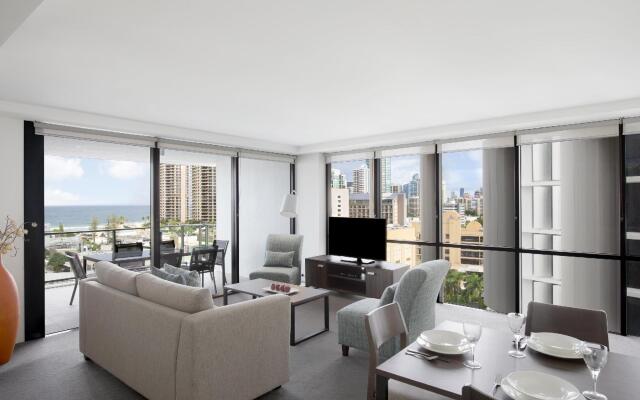 Circle on Cavill - HR Surfers Paradise