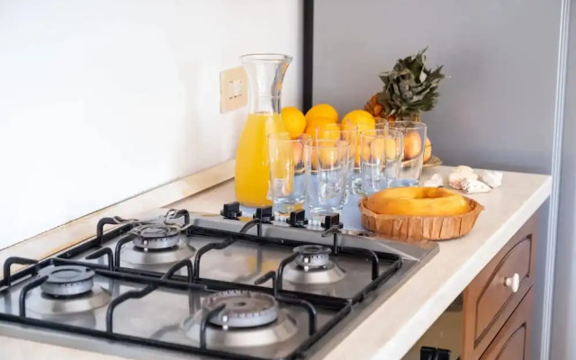 Sirena Apartment in Luxury Villa With Shared Pool