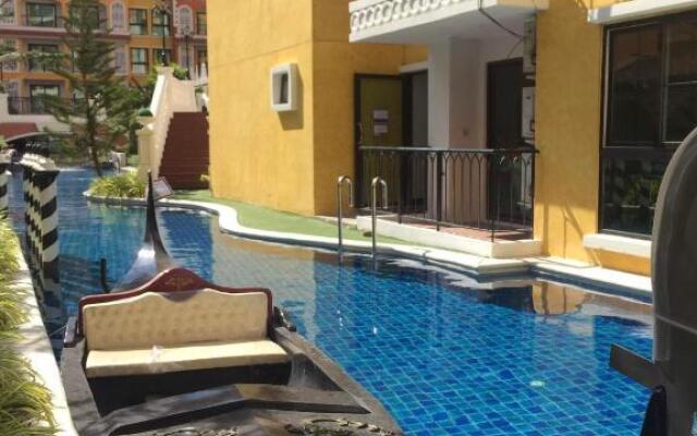 Venetian Signature PoolAccess Resort Jomtian Pattaya