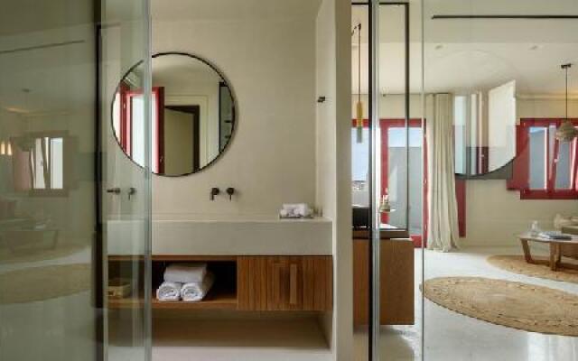 Potnia Theron Spa Suites