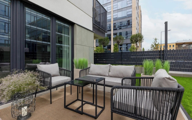 LUX Domaniewska by Renters Prestige