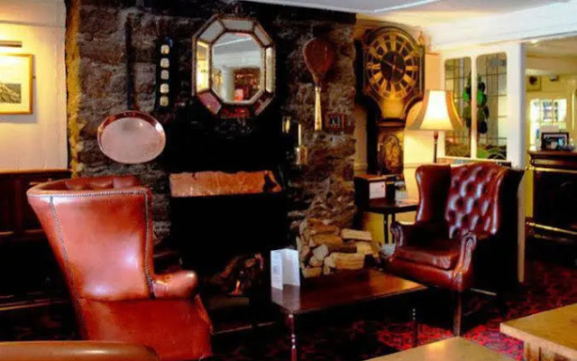 Two Bridges Hotel