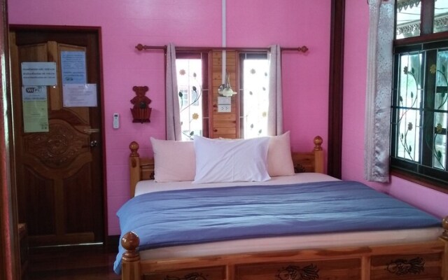 Ruenmai Homestay