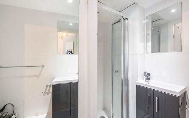 Stunning Oxford Street Apartments