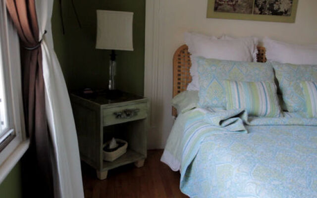 Gite Maamm Bolduc Bed & Breakfast Montreal