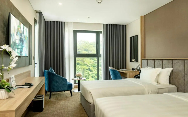 Wyndham Garden Legend Halong