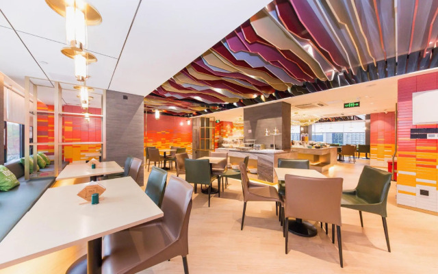 Ibis Styles Hotel (Chaozhou Avenue Archway Branch)