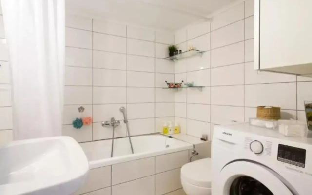 Spacious 2b/r Stay at Glyfada's Center