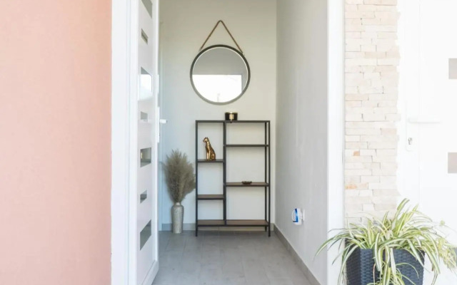 Bloom Apartment