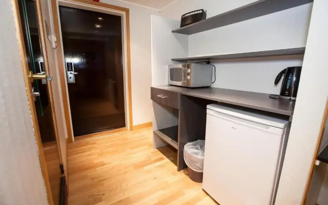 F2 Hotel and Apartment